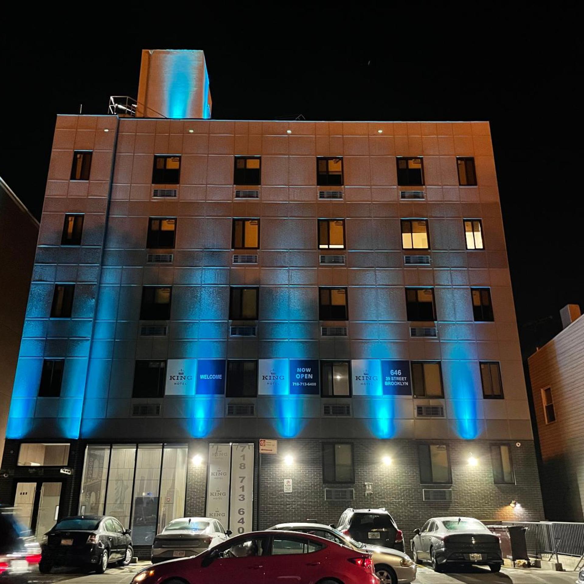 king hotel brooklyn sunset park