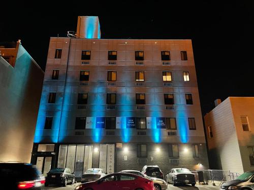 king hotel brooklyn sunset park
