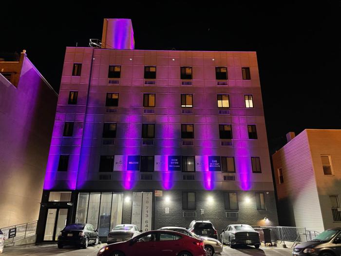 king hotel brooklyn sunset park
