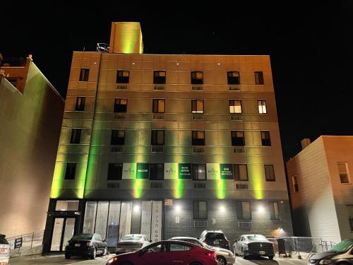 king hotel brooklyn sunset park