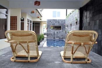 green leaf guest house jogja