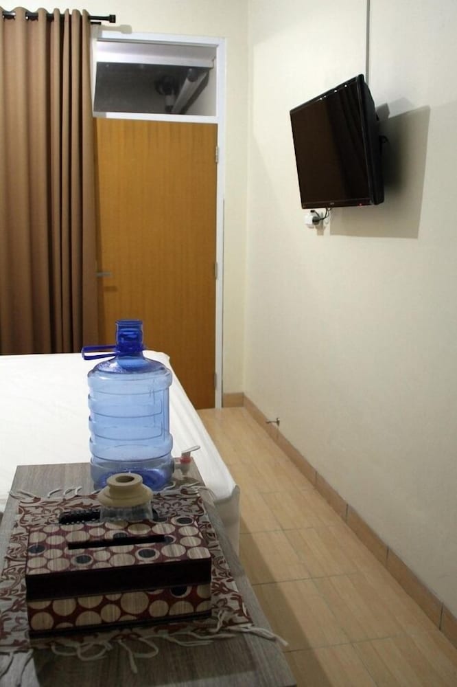 green leaf guest house jogja