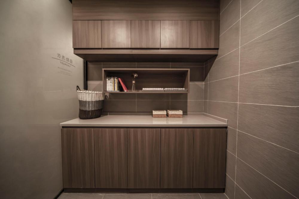 hanting hotel shenyang jiangdong street metro station