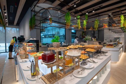 the pattaya discovery beach hotel pattaya