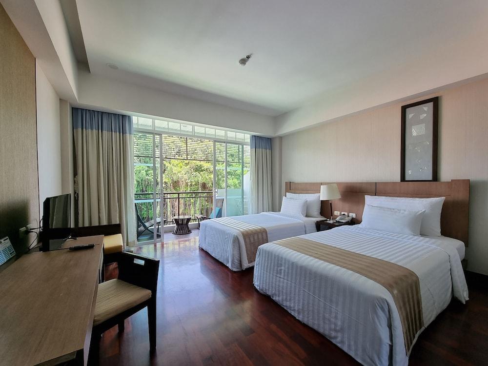 the pattaya discovery beach hotel pattaya