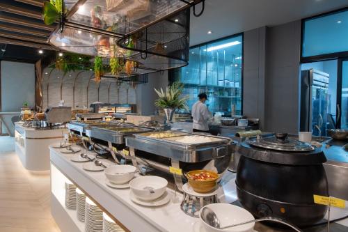 the pattaya discovery beach hotel pattaya