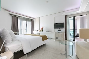 the pattaya discovery beach hotel pattaya