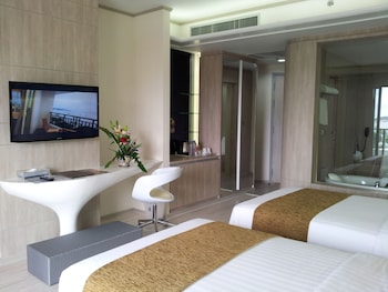 the pattaya discovery beach hotel pattaya