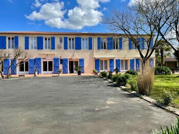 les trois cedres