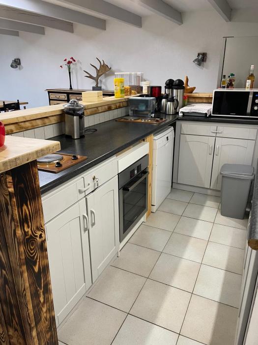 les trois cedres