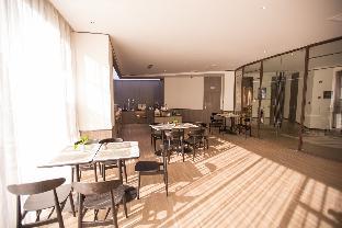 hanting hotel nanchang torch plaza metro station