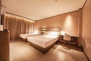 hanting hotel shenyang medical college metro station