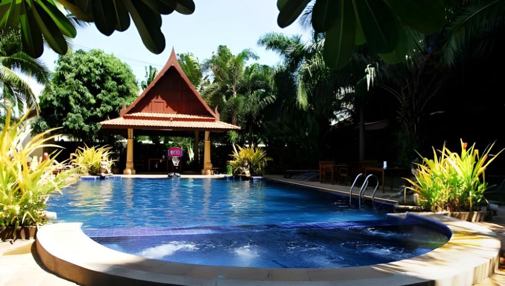nova park hotel pattaya