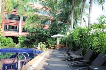 nova park hotel pattaya