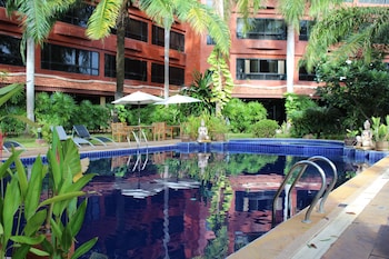 nova park hotel pattaya