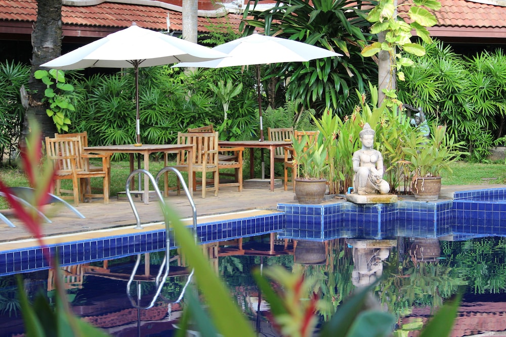 nova park hotel pattaya