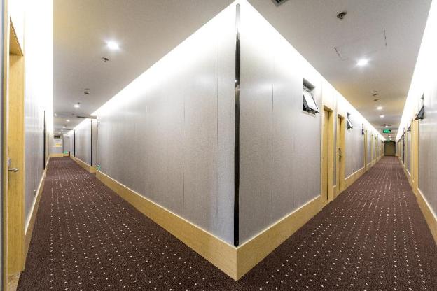 hi inn shanghai bund east yanan road