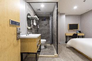 hi inn shanghai bund east yanan road