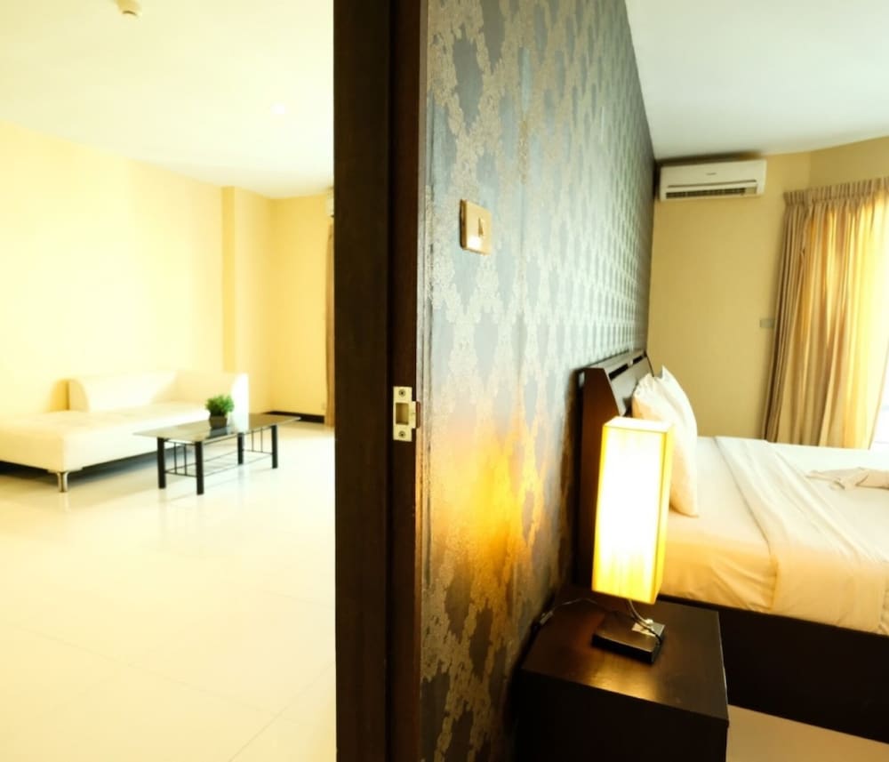 jomtien plaza residence