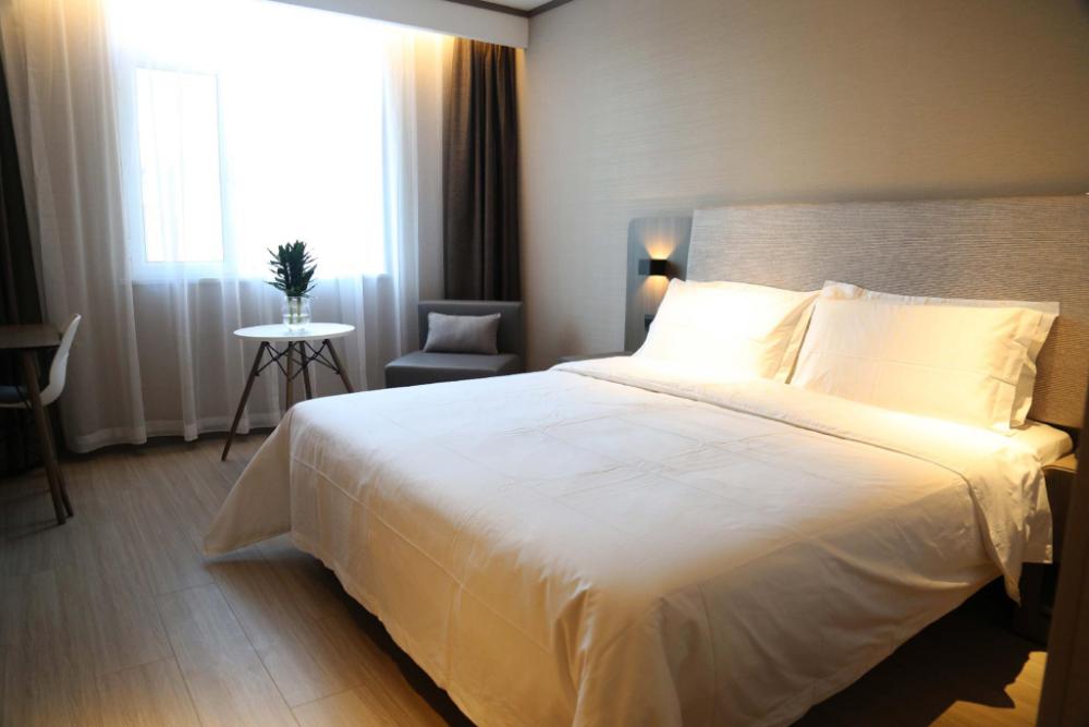 hanting hotel taiyuan kangning street metro station