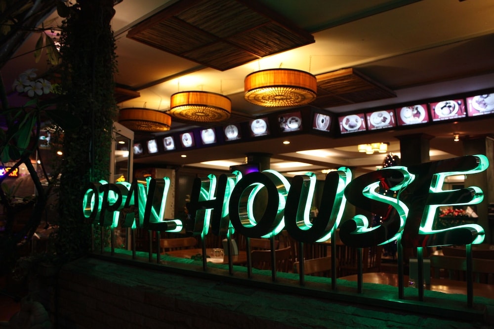 opal house hotel and restaurant