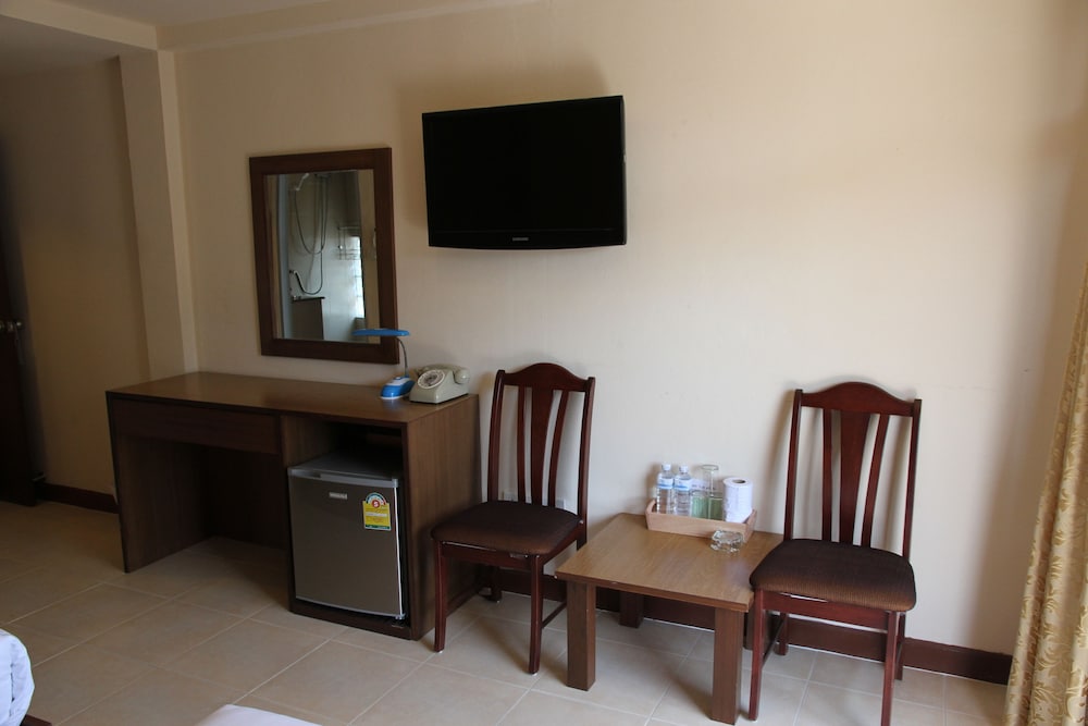 opal house hotel and restaurant