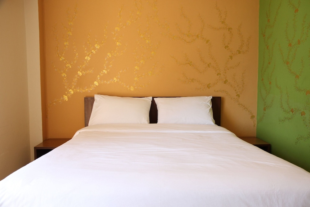 opal house hotel and restaurant