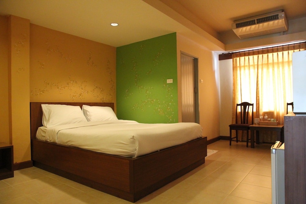 opal house hotel and restaurant