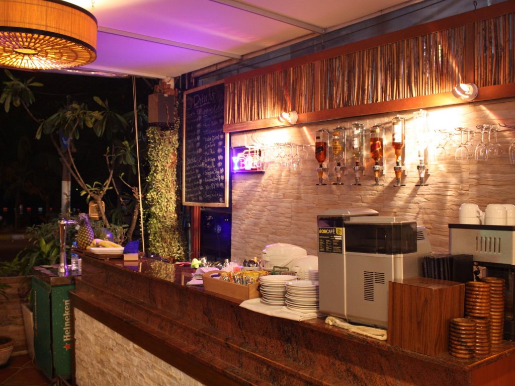 opal house hotel and restaurant