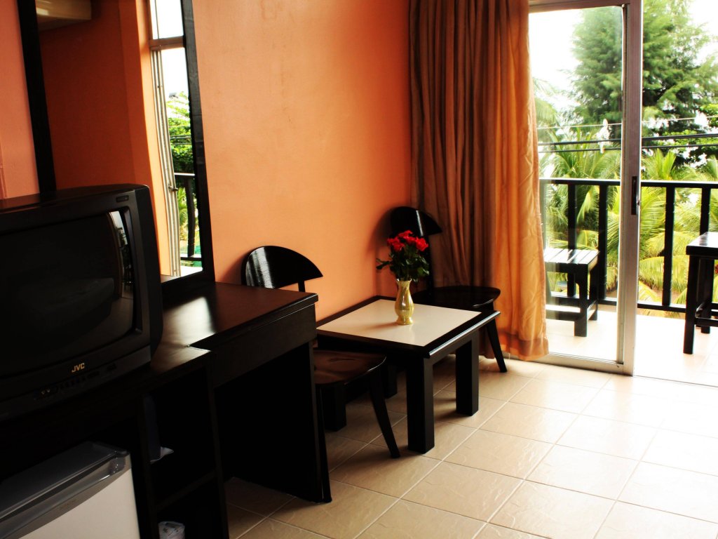 opal house hotel and restaurant