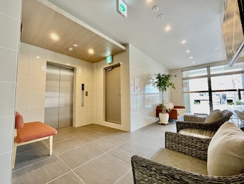 coral palace onna by sunset avenue