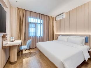 hanting hotel changzhong changhong road metro station