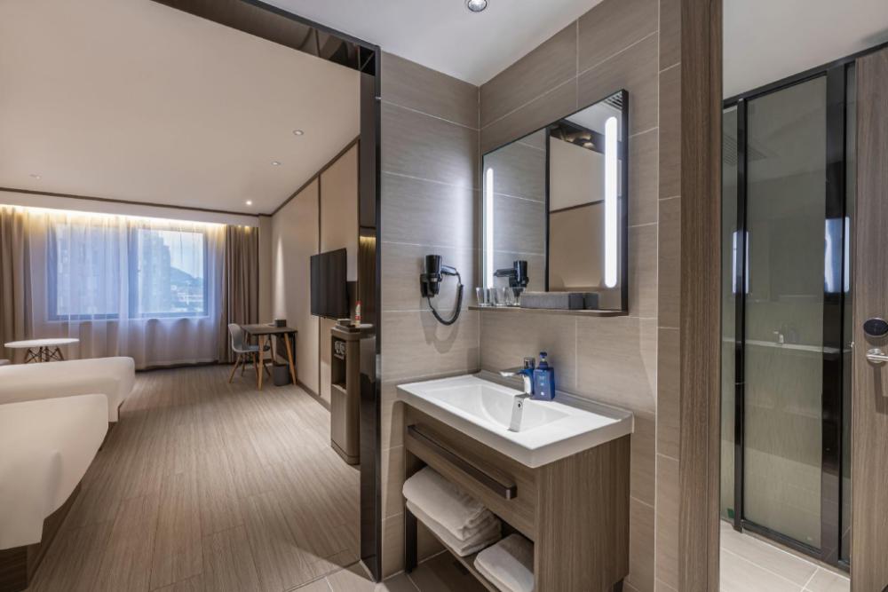 hanting hotel lianyungang east railway station