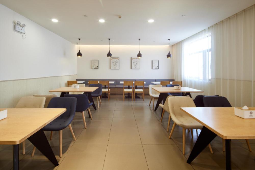 hanting hotel yinchuan railway station xinhualian plaza