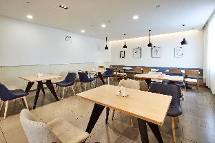 hanting hotel yinchuan railway station xinhualian plaza