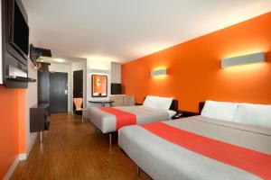 Motel 6 Swift Current, Sk,Saskatchewan>>Swift Current,2 star