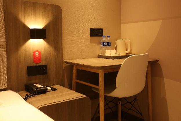 elan inn changchun shazhichuan metro station