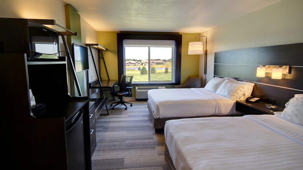 holiday inn express and suites sioux center by ihg
