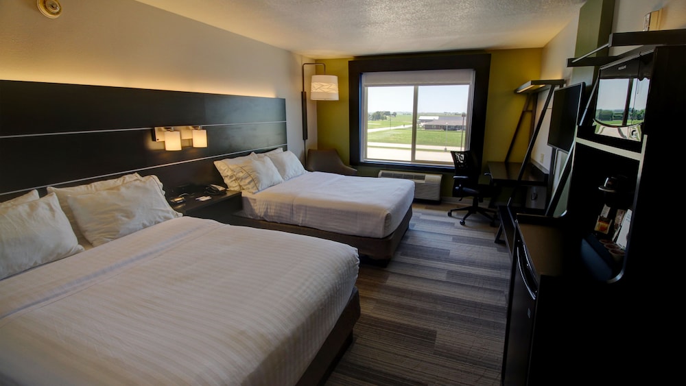 holiday inn express and suites sioux center by ihg