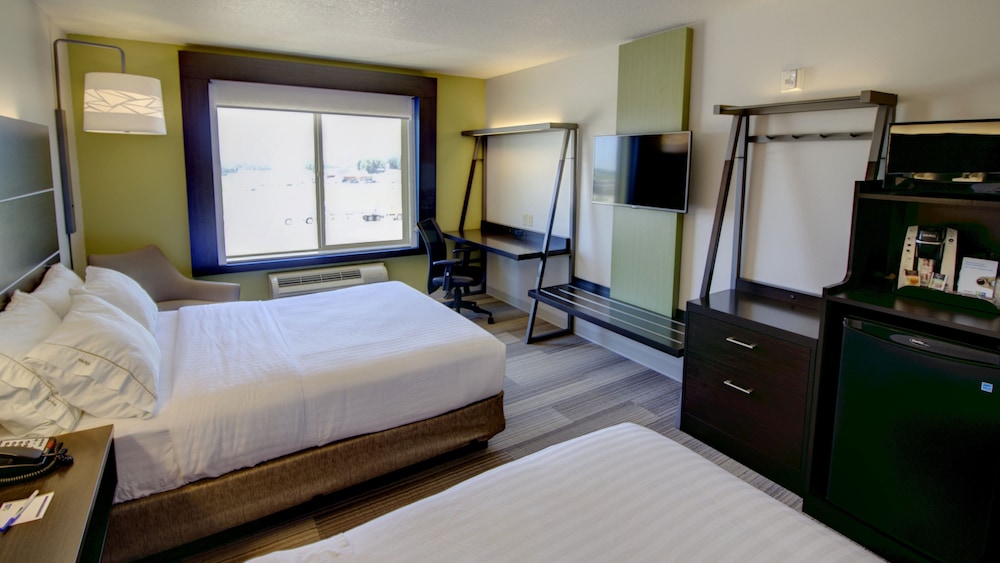 holiday inn express and suites sioux center by ihg