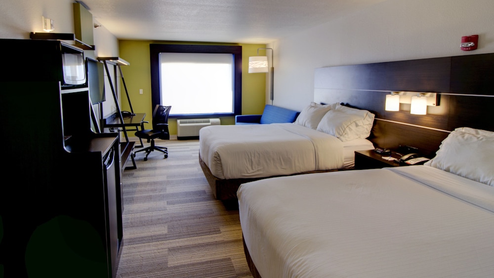 holiday inn express and suites sioux center by ihg