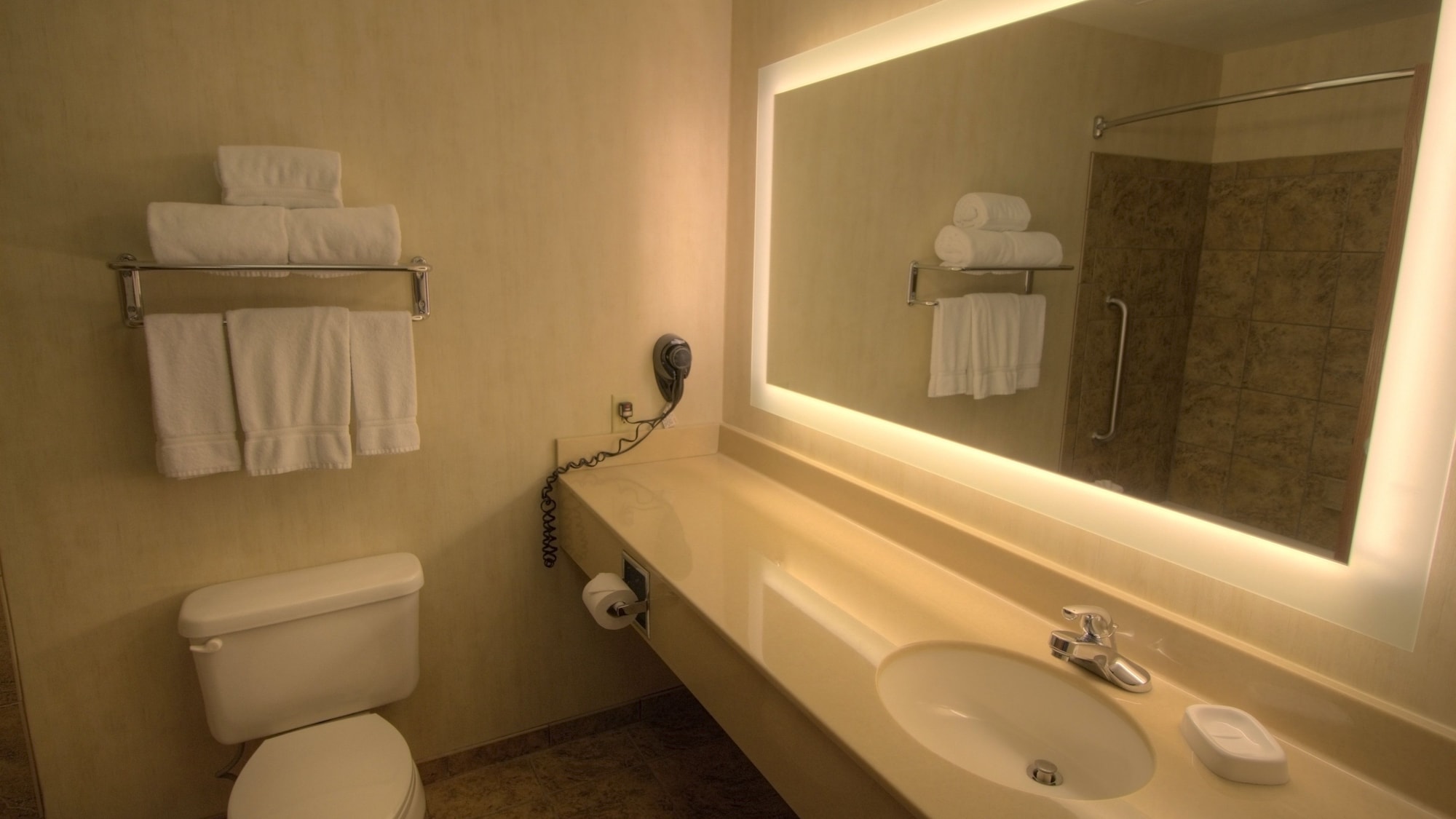 holiday inn express and suites sioux center by ihg