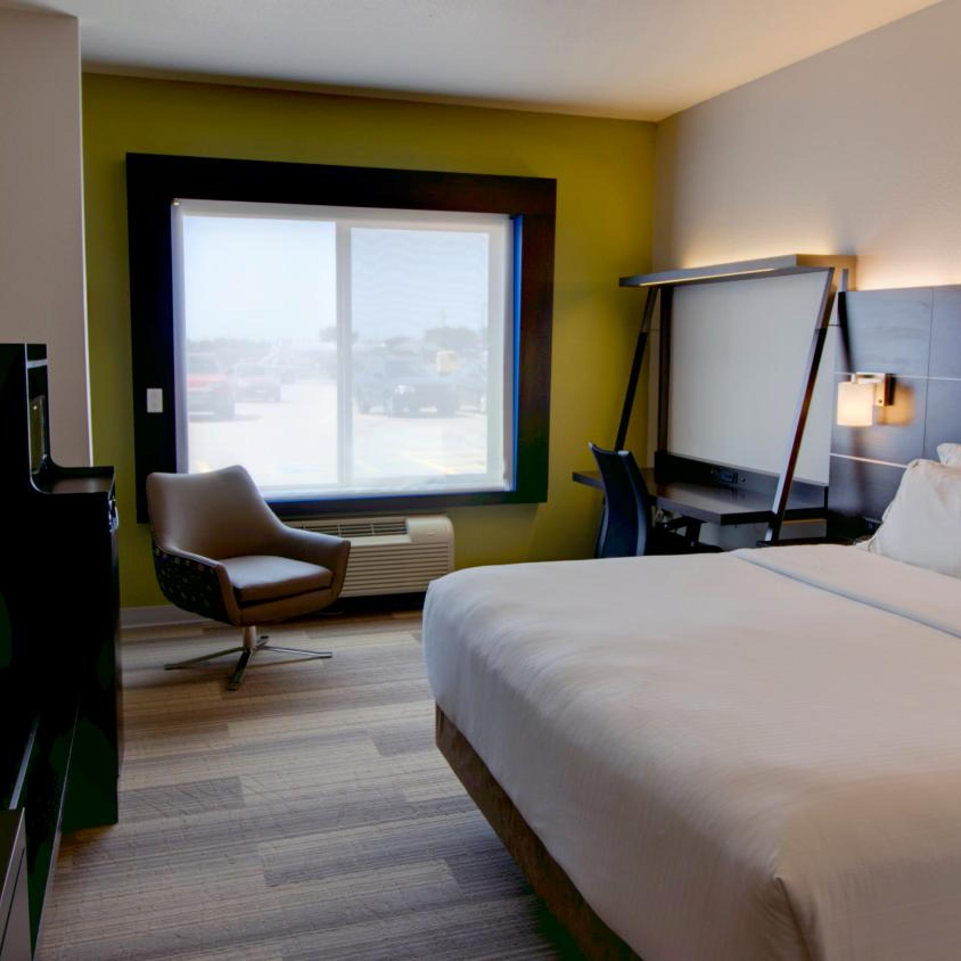 holiday inn express and suites sioux center by ihg