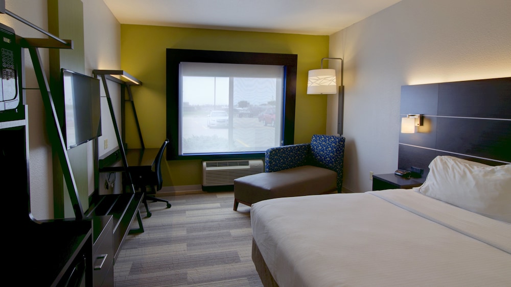 holiday inn express and suites sioux center by ihg