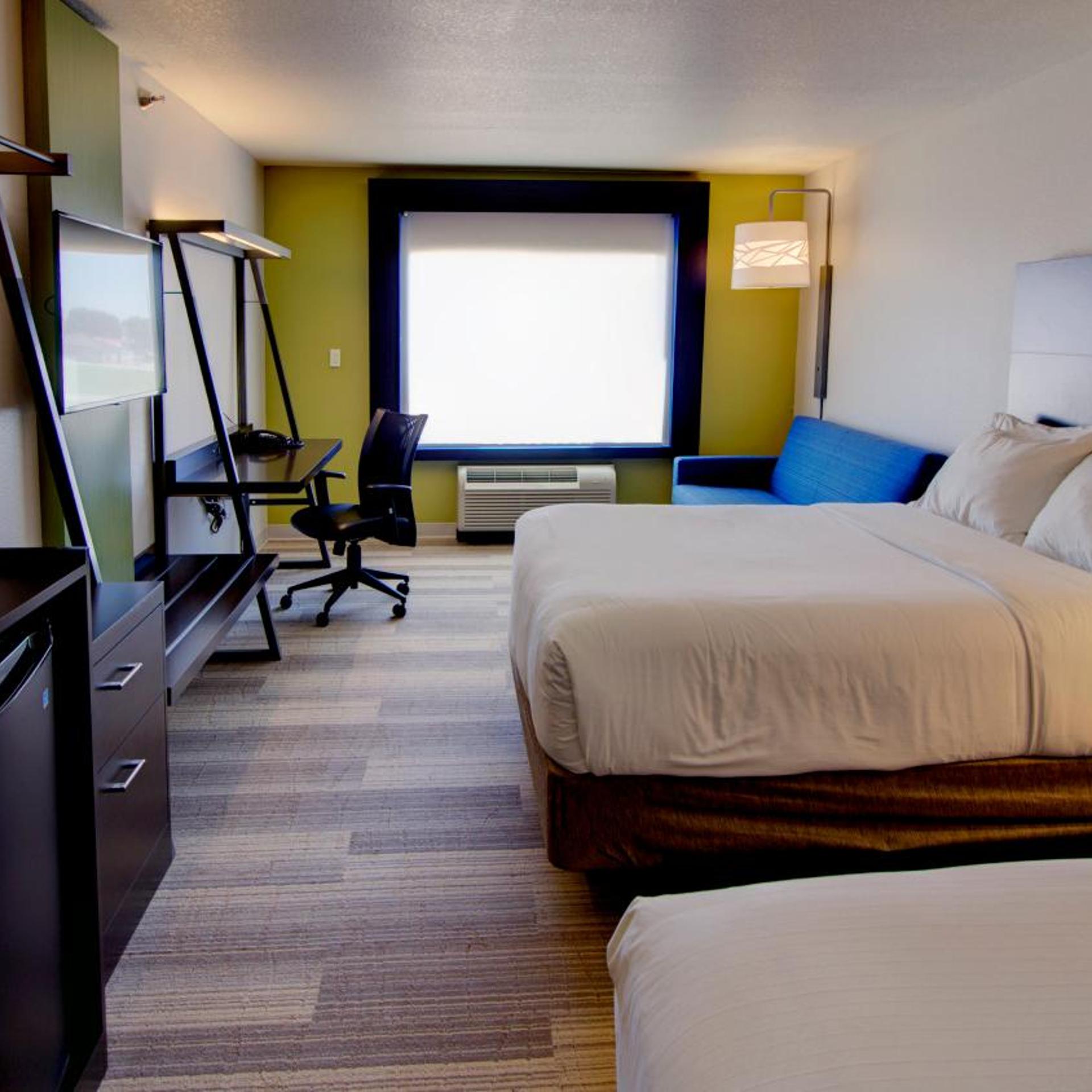 holiday inn express and suites sioux center by ihg