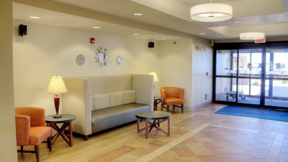 holiday inn express and suites sioux center by ihg