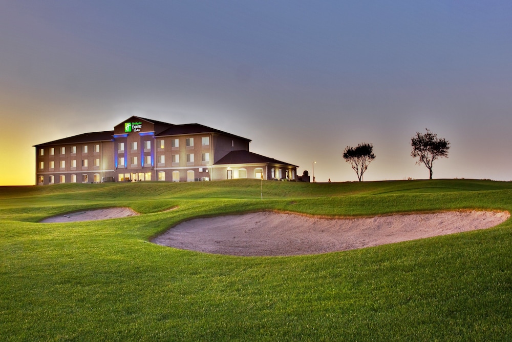 holiday inn express and suites sioux center by ihg
