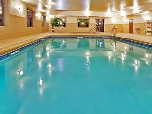 holiday inn express and suites sioux center by ihg