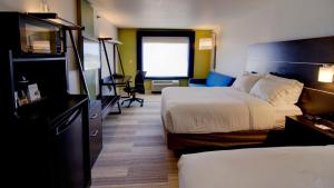 holiday inn express and suites sioux center by ihg