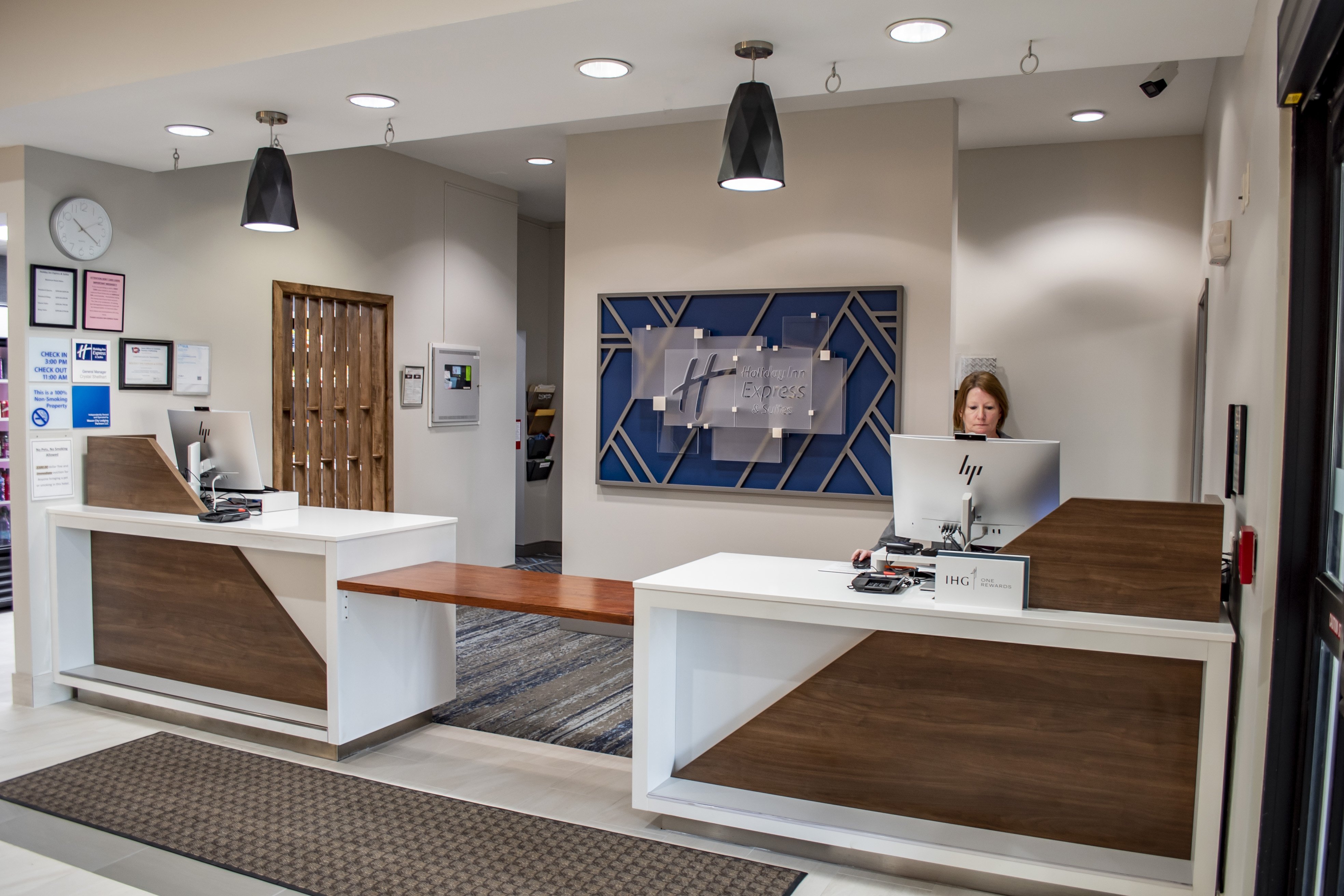 holiday inn express and suites mason city by ihg